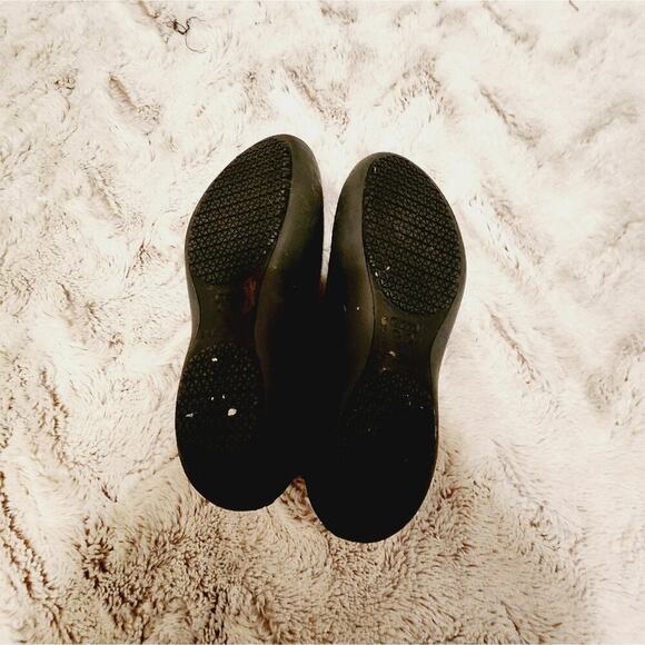 CROCS BLACK SLIP ON SUMMER SHOES SIZE 8 - Picture 4 of 7